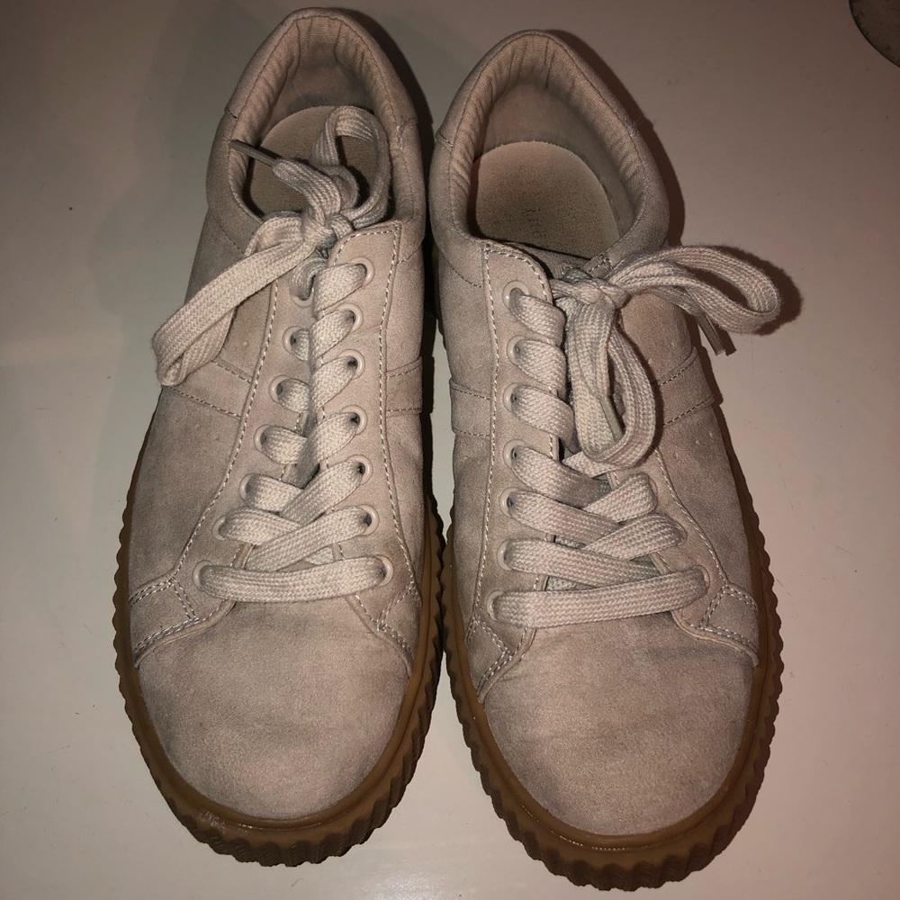 Platform sneakers